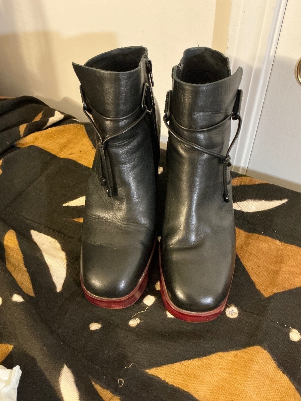 Korks ankle boots